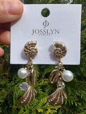 Seashell Dangle Drop Earrings ✨🌊🐚